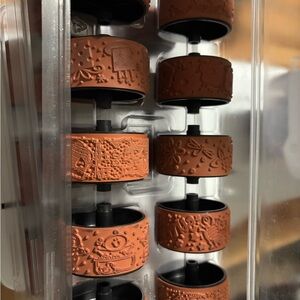 Stampin' Up! Textured Rubber Embossing Rollers in Terracotta Brown and Black